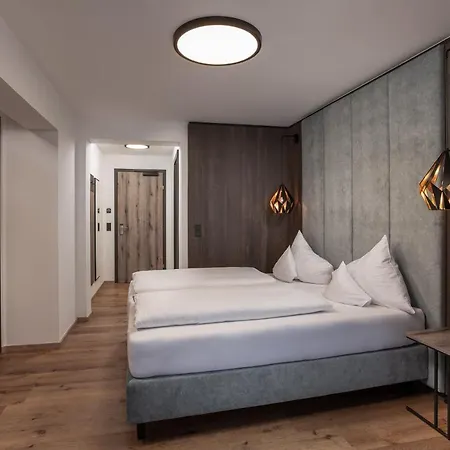 Kohlmais Hotel 4*